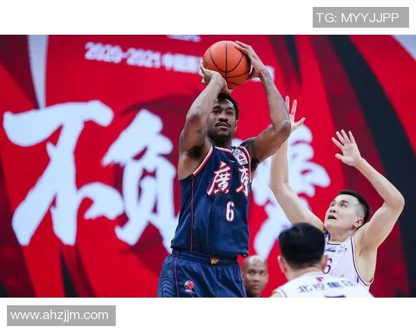 成都排球队以79分领跑大师赛积分榜展现强劲实力