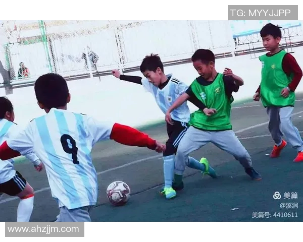 足球明星家庭生活揭秘七个孩子的成长故事与教育挑战 足球明星家庭生活揭秘七个孩子的成长故事与教育挑战