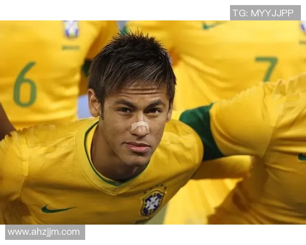 足球明星的日常生活揭秘从晨练到晚宴的精彩瞬间与背后的辛勤付出