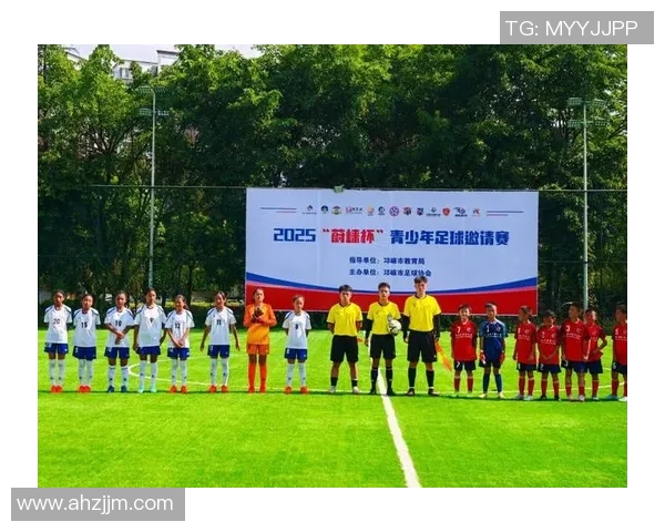 邛崃足球明星的传奇故事与成就揭秘