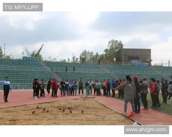 李芳的足球人生：从绿茵场到人生舞台的深度对话与反思