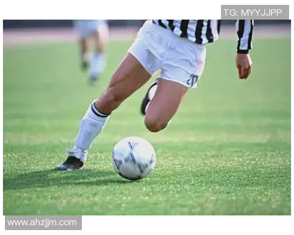 足球明星小腿特别粗的秘密揭秘与训练方法分享 足球明星小腿特别粗的秘密揭秘与训练方法分享